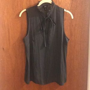 Tie front ruffle collar sleeveless mossimo top
